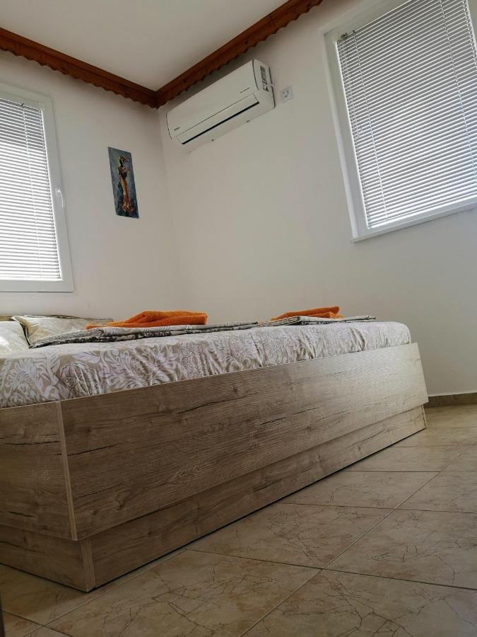 Apartment Elvira Chernomorets Esterno foto